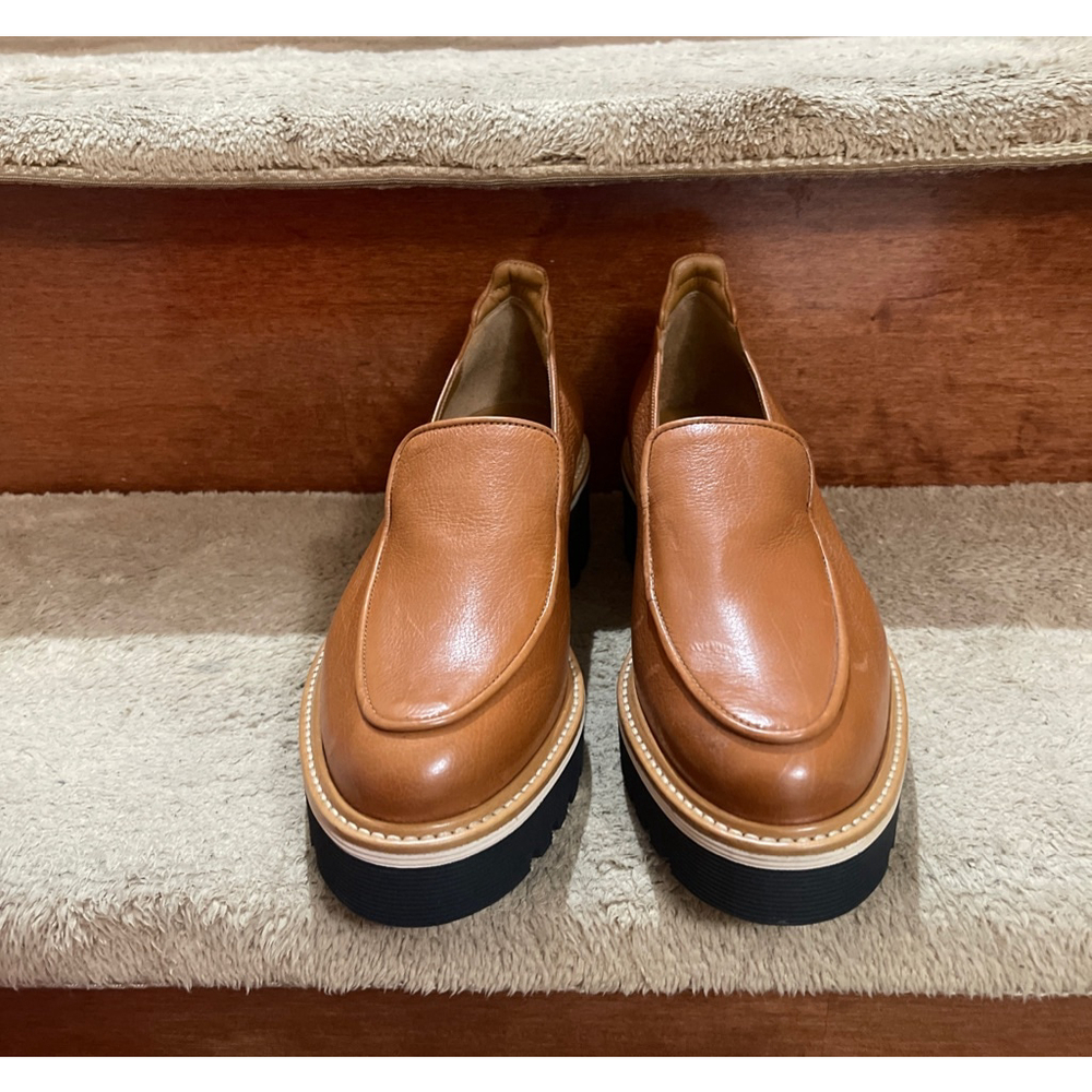 M.Gemi Women's Tan Loafers with Black Sole - Picture 2 of 13